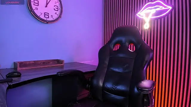 Онлайн чат XXX Maximoking26