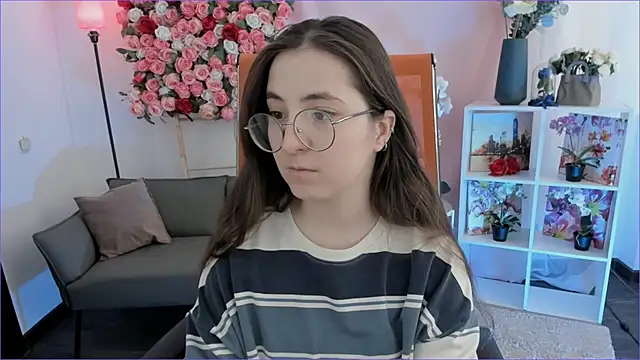 VirtuallVoyantn Live XXX chat