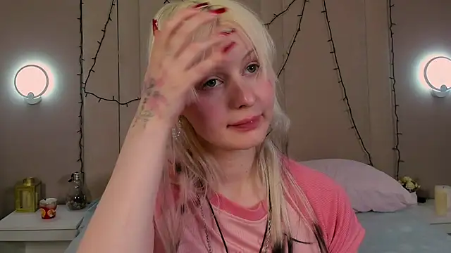 AdeleSilvy Chat XXX in diretta