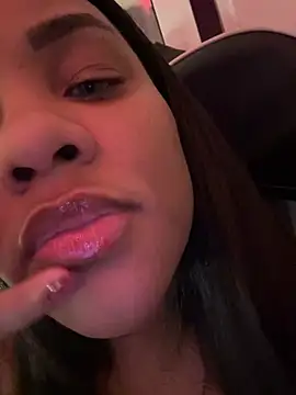 Chaniita: онлайн-секс-чат