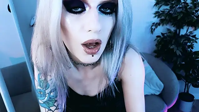 Noah_ElmerX élő XXX-chatje