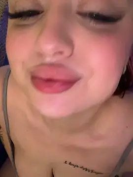 KellyMoors Adlı Modelin Web Kamerası Şovu