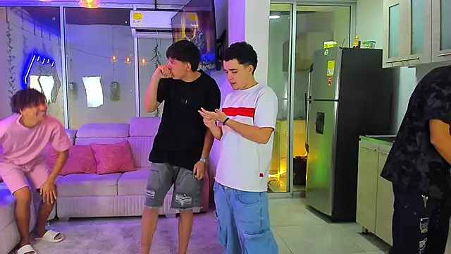 Houseofwarrios Chat XXX in diretta