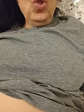 NakedMILFx Live XXX-chat