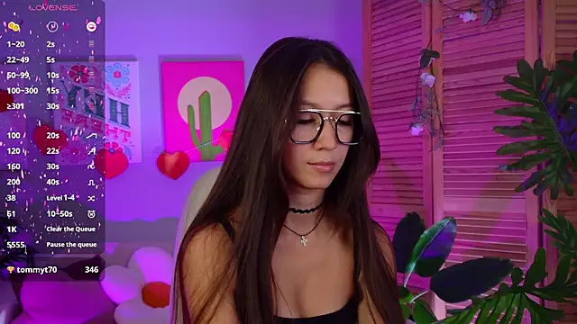 Chat XXX en directo de LanaBaker