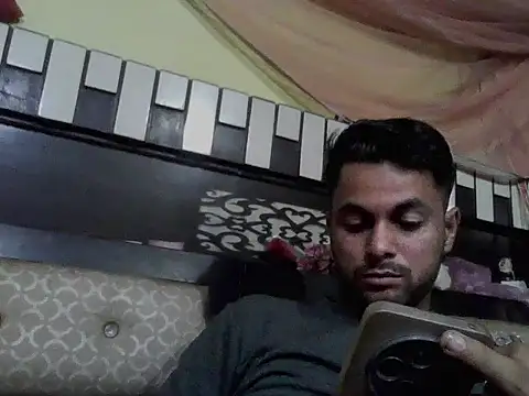 Stubborndesiboy 라이브 XXX 채팅