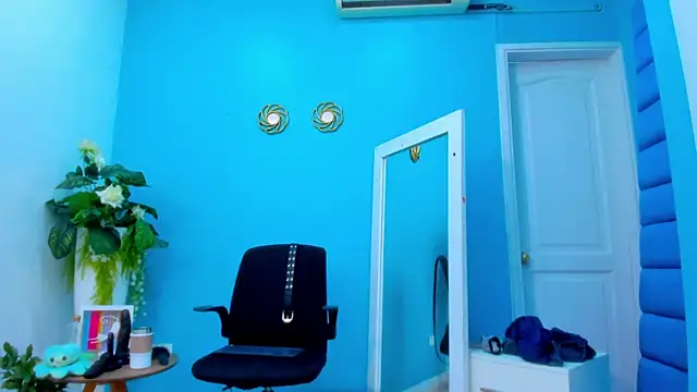 Chat +18 de ViictoriiaSaenz ao vivo