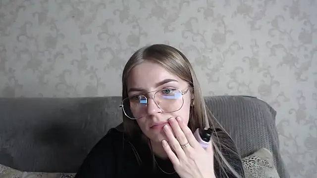 XXX chat uživo modela HitGyrl