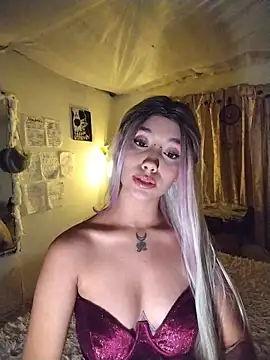 Pokazy przed kamerką – Ariana_bb