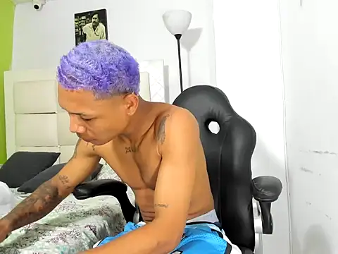 emanuel_23cm Show in webcam