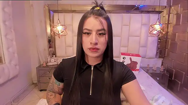 Nara_belen élő XXX-chatje