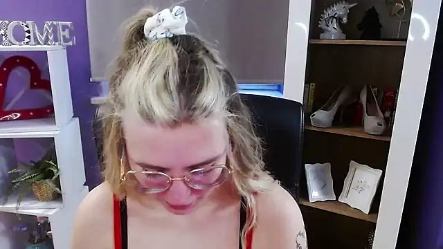 Zoey_Erotic Obrolan Langsung XXX