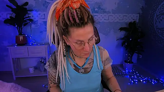 XXX chat uživo modela UmaSpace