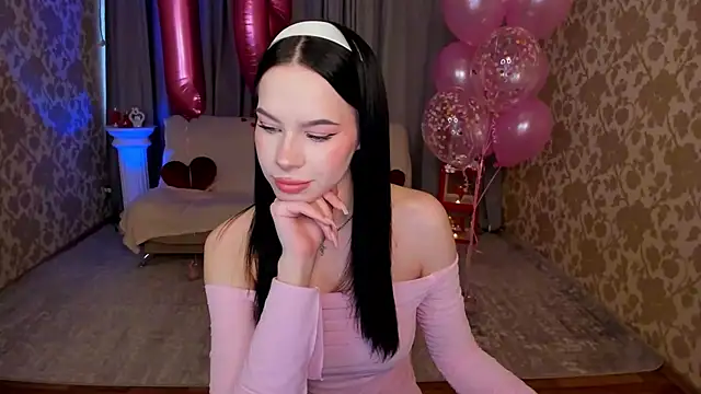 XXX chat uživo modela FloraCherry