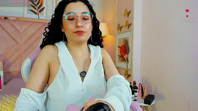 DemiJones_ Adlı Modelin Canlı XXX Sohbeti