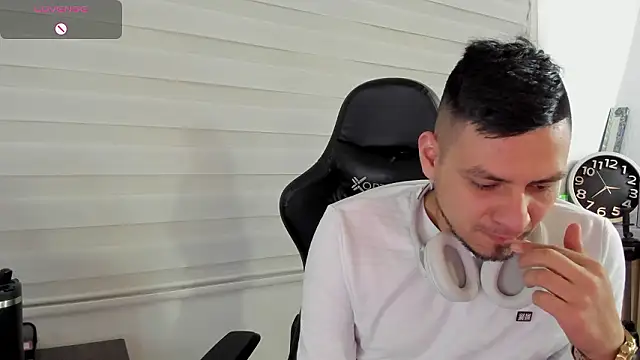 Chat XXX en directo de Rick_Adams