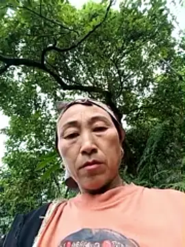 Ami-su Obrolan Langsung XXX