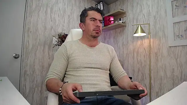 دردشة JuanKFit_45 الجنسية المباشرة