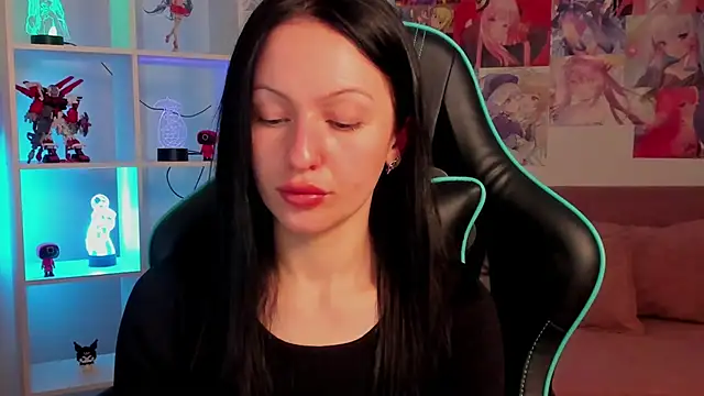 NaomiBlakes Chat XXX in diretta