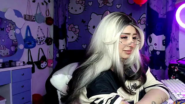 Chat +18 de lussyevans24 ao vivo