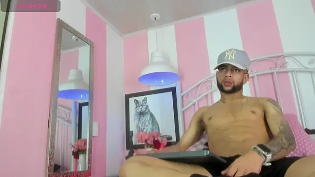 Aiden_Cash7 Live XXX-chat