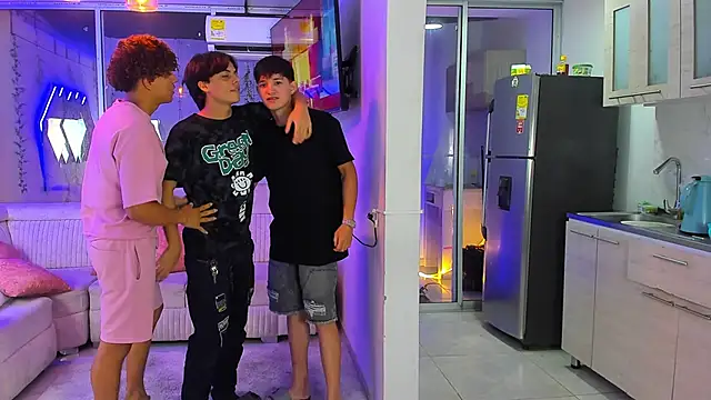 Houseofwarrios: απευθείας συνομιλία ΧΧΧ