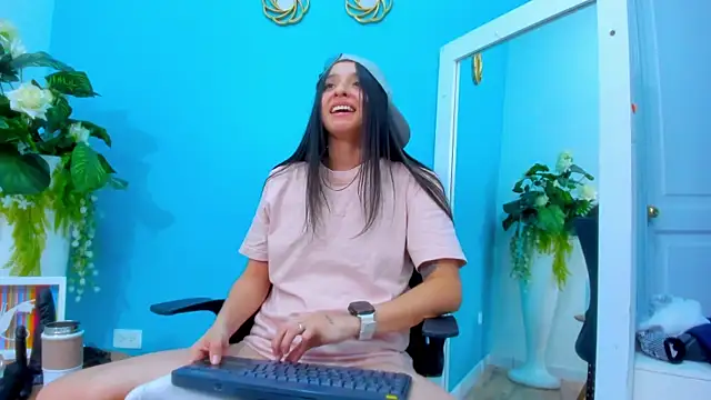 ViictoriiaSaenz: онлайн-секс-чат