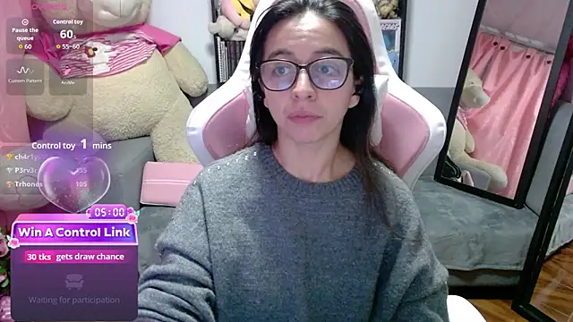 دردشة Maggie_Fox3 الجنسية المباشر ة