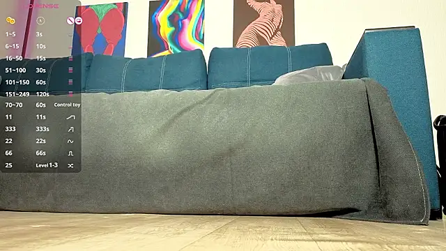 TrixiBellのライブXXXチャット