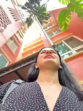 MiraReach Adlı Modelin Canlı XXX Sohbeti