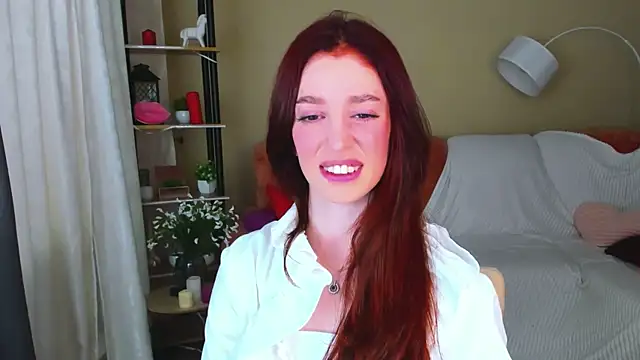 ChristinaConteeree Adlı Modelin Canlı XXX Sohbeti