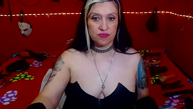 MATURE_Randyn Live XXX chat