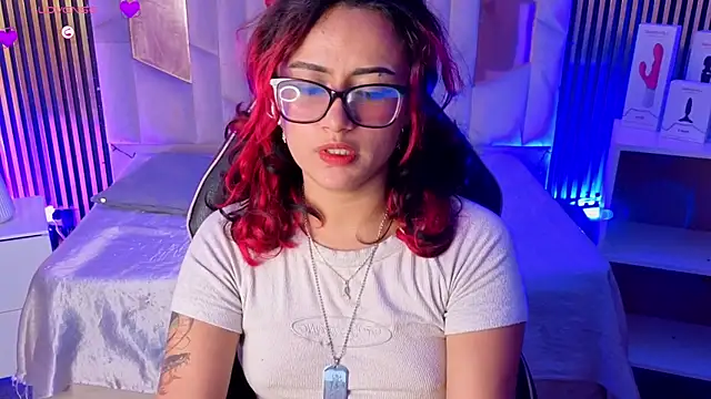 kristen_tay 现场XXX聊天