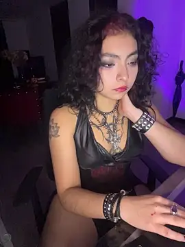 Chatroom XXX en direct de _g0thiccwitch_