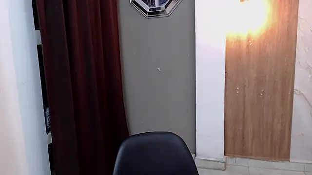 Chat XXX en directo de honeymoon_12