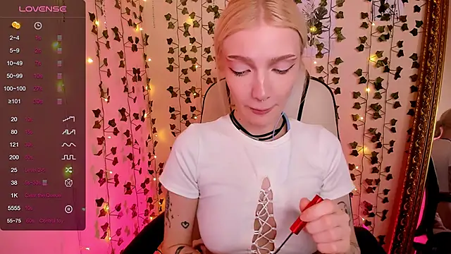 AnyaTaylor_: απευθείας συνομιλία ΧΧΧ