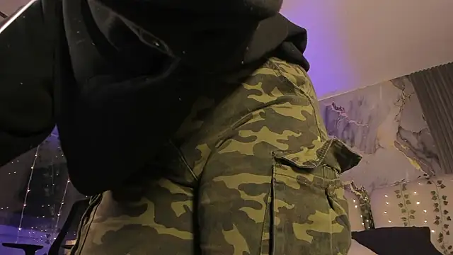 SarahCastro1_ Adlı Modelin Canlı XXX Sohbeti