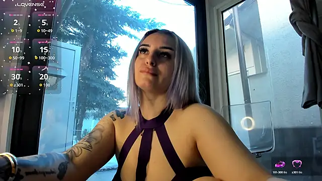 Chat XXX en directo de Ella_Vee