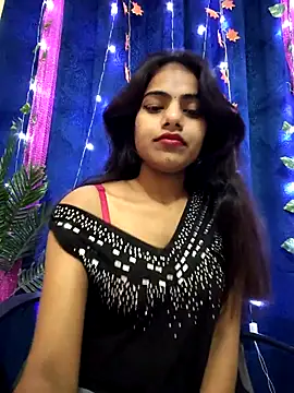 Alisha_Babyy Show in webcam