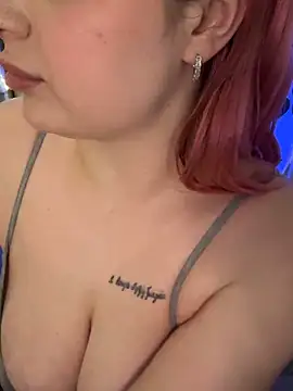 XXX chat uživo modela KellyMoors