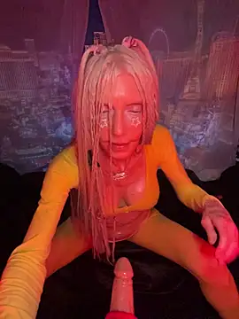 1NikiVegas Chat XXX live