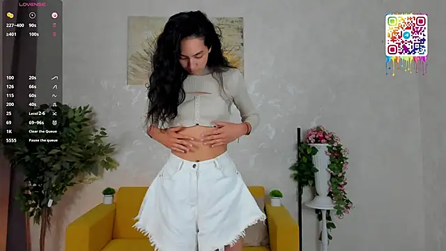 FlirtyAura Adlı Modelin Canlı XXX Sohbeti