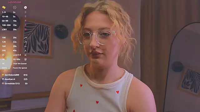 nikapie: онлайн-секс-чат