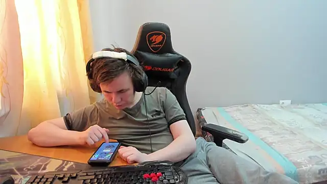 iliaskrislove's Live XXX Chat