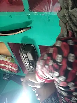 Pooja750 Pertunjukan Webcam