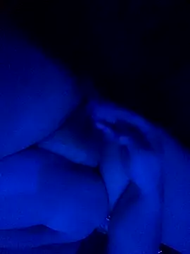 CurvySquirter69 Adlı Modelin Web Kamerası Şovu