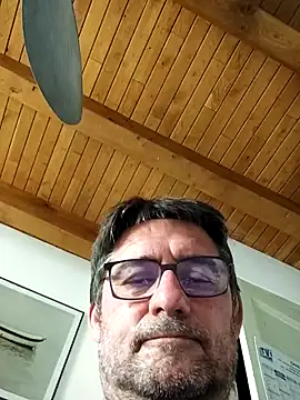 Živý XXX chat phil_truck_exhib