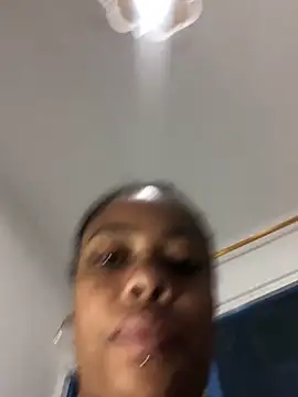 Chat +18 de BrianaHazel ao vivo