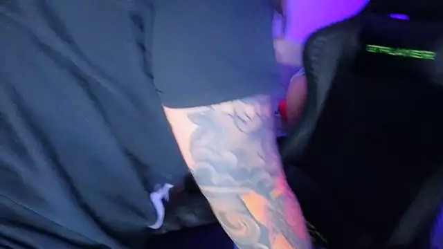 Chatroom XXX en direct de miacanela_xo