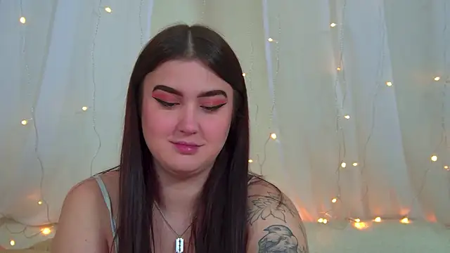 Онлайн чат XXX ChristinaMilton